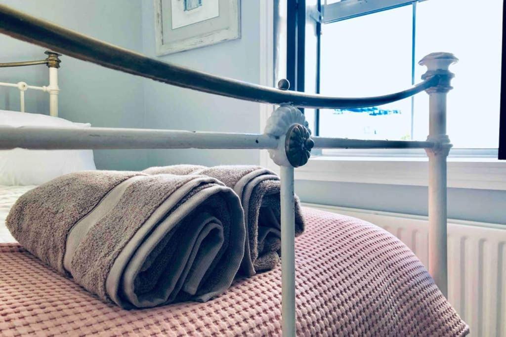Seaside Escape - Gorgeous 2 Bed Apartment In St-Leonards-On-Sea Hastings Dış mekan fotoğraf